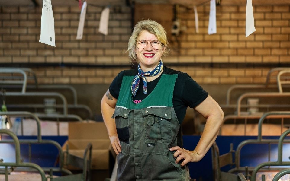 Afbeelding van verhaal Van horeca naar droombaan in de varkenshouderij