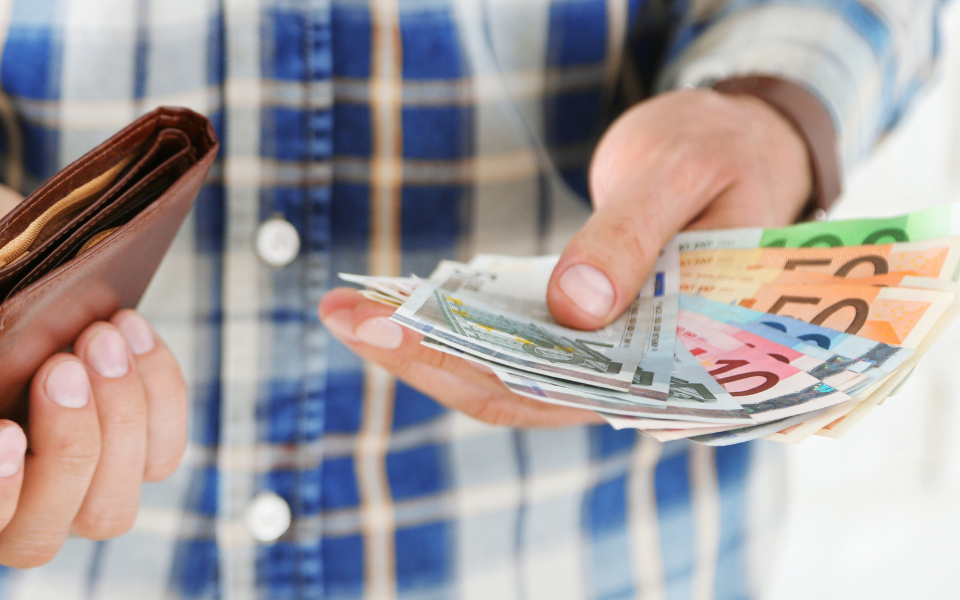 Afbeelding van verhaal Wat is het verschil tussen bruto- en nettoloon?