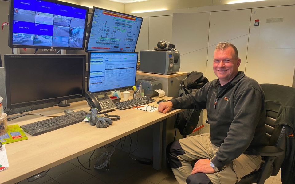 Afbeelding van verhaal Van bedrijfsverzorger via AB Werkt tot procesoperator in loondienst